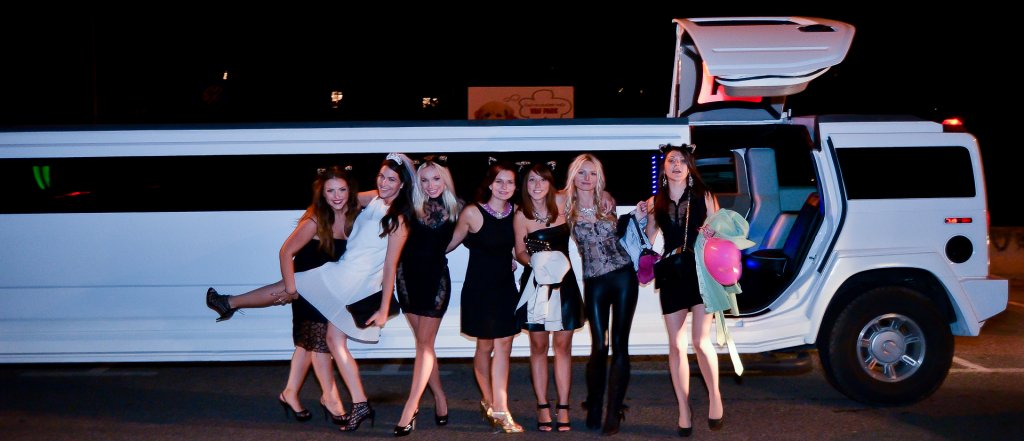 Hummer-limo-Bachelorette Party Antropoti Vip Club Zagreb Croatia7